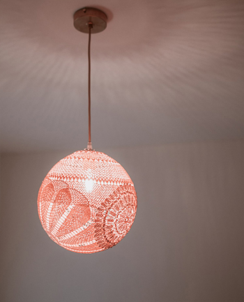 MaillO Design décoration dentelle luminaire Les échappées belles